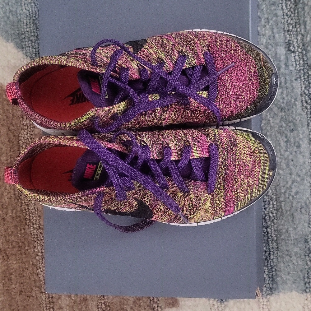 Nike hightop sneakers